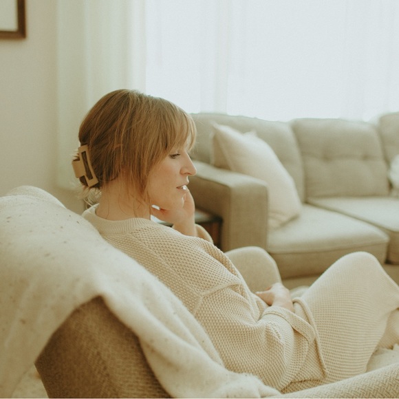 Meet your Posher, Nicole - Picture 1 of 1